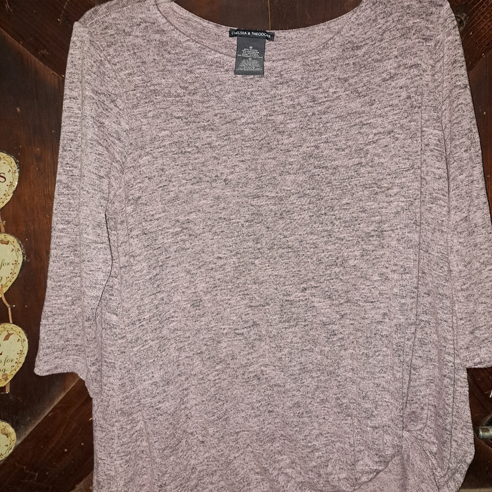 🙂3/15Chelsea and Theodore womens shirt size medium 🌸